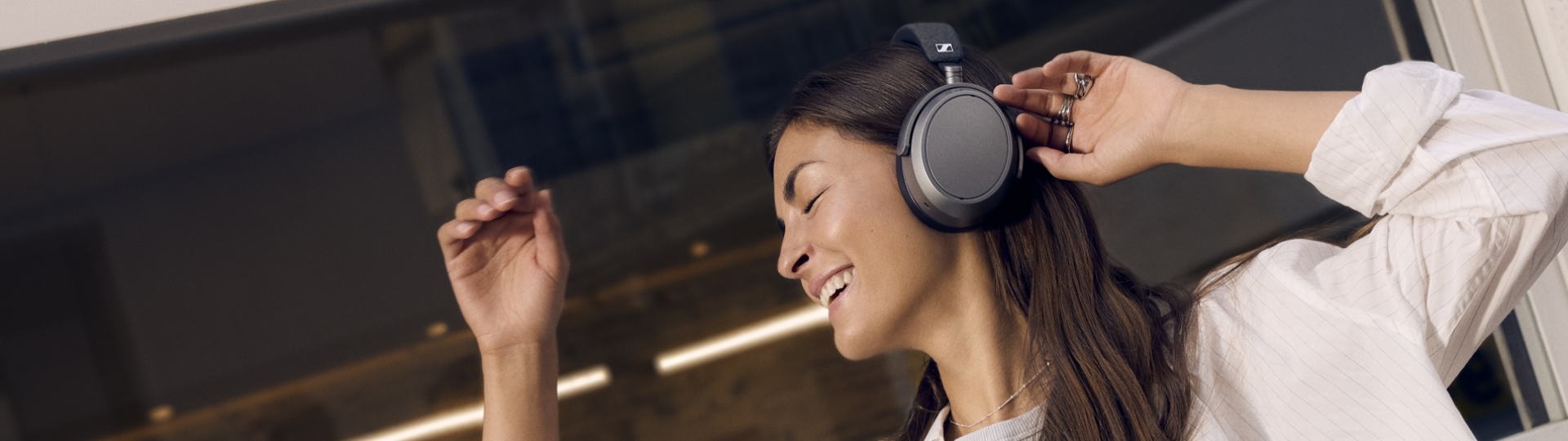 MOMENTUM 4 Wireless