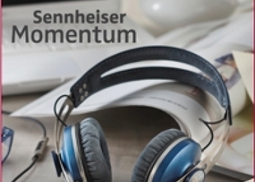 Naklejka konkursowa www.momentum.sennheiser.pl